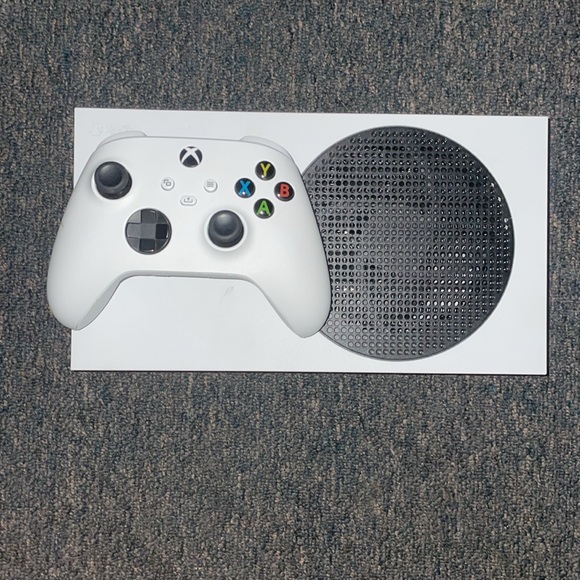 Xbox series s - Picture 3 of 3